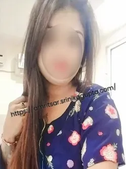 Housewife escort Amritsar for mature company